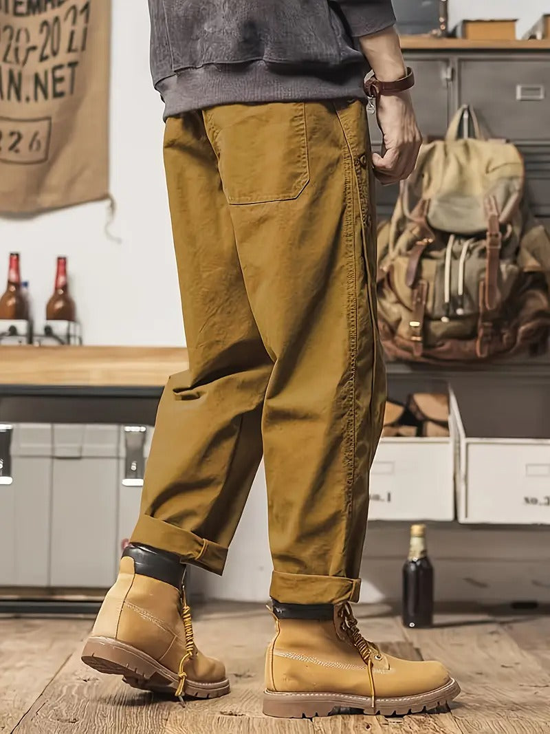 Men's Loose-Fit Button-Accent Cargo Pants