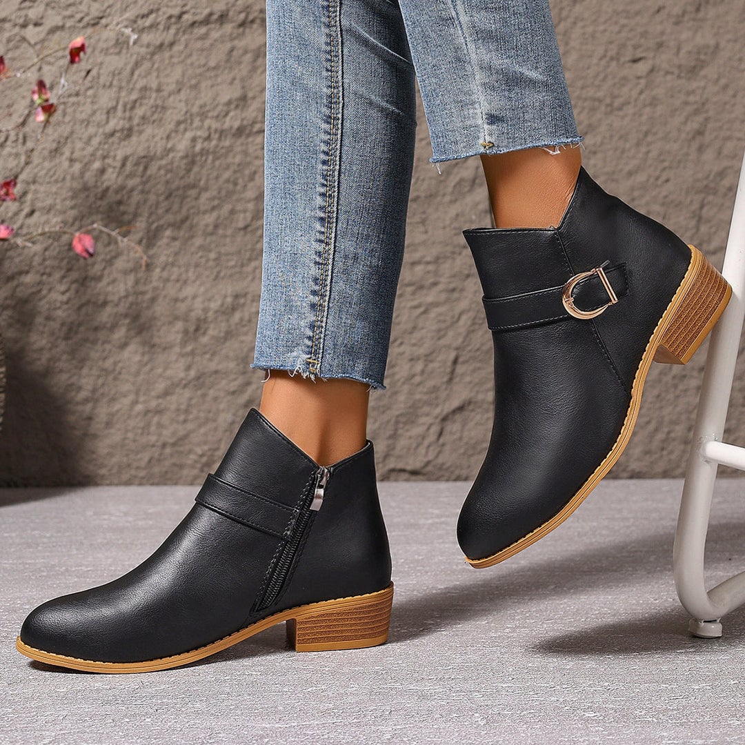 Edie Women's Ankle Boots in a Leather Look with a Zip and a Block Heel, photo 3