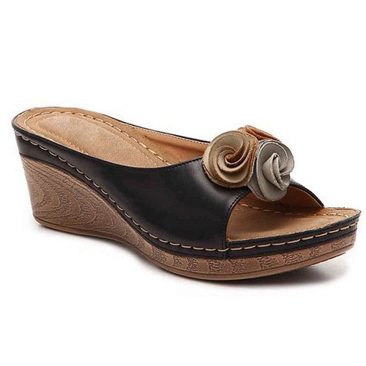 Ember Women's Sandals with a Wedge Heel and a Floral Print, photo 1