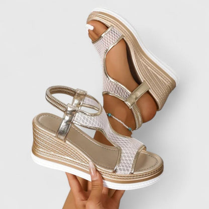 Darcy Women's Sandals with a Wedge Heel in Black, photo 2