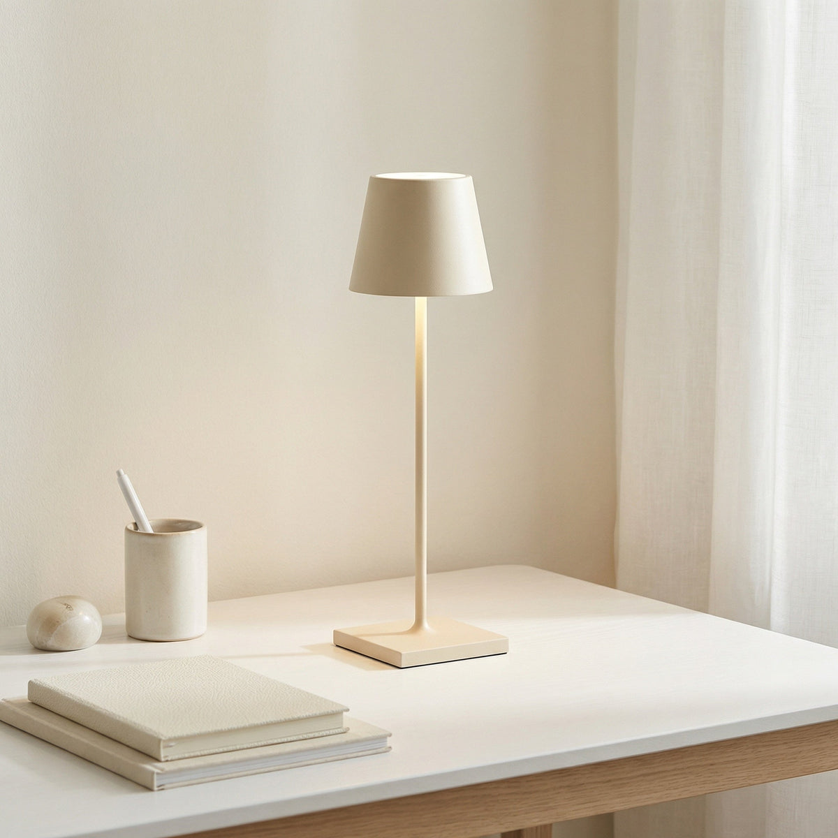 Edwin Rechargeable Cordless LED Table Lamp, photo 3