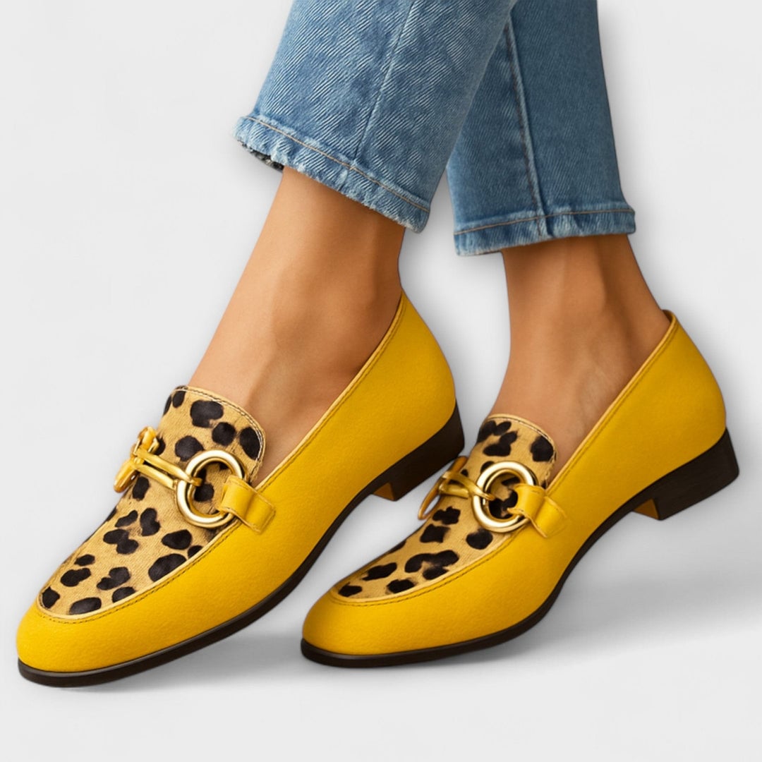 Hannah Women's Slippers with an Animal Print, photo 1