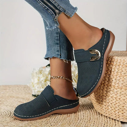 Ruby Women's Clogs with a Hook-and-Loop Strap in Black, photo 2